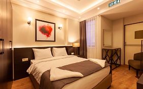 Lilium Luxury Suites